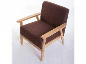 Ghế sofa nệm gỗ cao su tự nhiên.