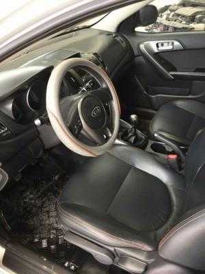 Bán Kia Forte EX 1.6MT màu bạc số sàn sản xuất 2012