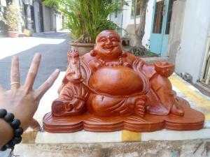 Tượng Phật Di Lặc ngồi gỗ hương