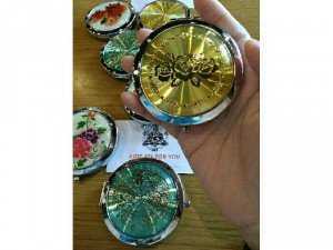 Gentlemen travel mirror