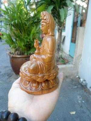 Tượng Phật Quan Âm để ô tô gỗ bách xanh