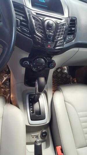 Bán Ford Fiesta Titanium 1.5AT màu cà rốt sản xuất 2013 số tự động biển Sài Gòn mẫu mới