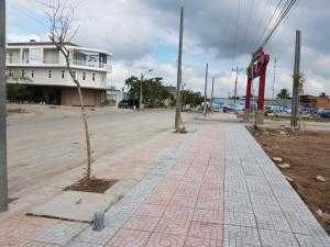 Bán đất mặt tiền Tỉnh Lộ 833B,xã Long Cang Huyện Cần Đước
