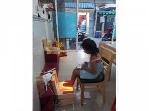 Đá muối massage giảm đâu nhức xương khớp