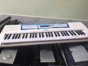 Organ, piano...