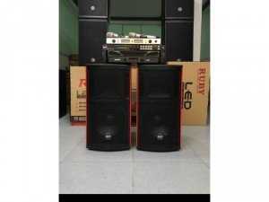 Dàn âm thanh karaoke hát với nhau R7
