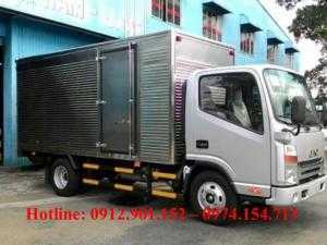 Xe tải Jac 3.45 tấn thùng kín có 1 cửa hông inox.