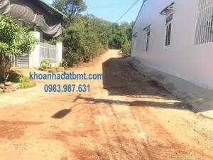 Đất thổ cư 3 măt tiền 14*21m,hẻm 663 Hà Huy Tập ,cách đg chính 20m,giá rẻ.Khu Trung Tâm mới của Thành Phố,rất gần Đại Học Buôn Ma Thuột.