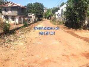 Đất thổ cư 3 măt tiền 14*21m,hẻm 663 Hà Huy Tập ,cách đg chính 20m,giá rẻ.Khu Trung Tâm mới của Thành Phố,rất gần Đại Học Buôn Ma Thuột.