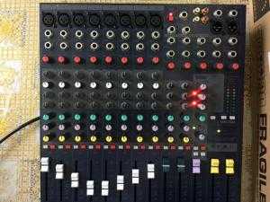 Mixer bàn SoundCraft EFX8 hiệu ứng vang echo rất hay đến 32 mức độ