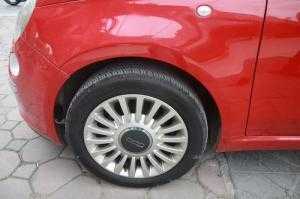 FIAT 500 màu đỏ, số tự động, máy xăng sản xuất 2009 đăng ký 2011.