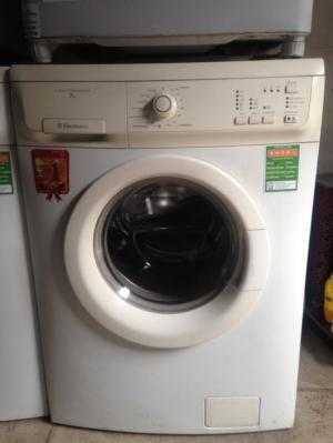 Thanh lí máy giặt Electrolux Model 85761-7.0kg
