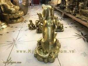 Tượng chó đồng phong thủy dẵm ngọc cao 36cm