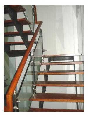 Làm cầu thang đẹp nhất hà nội .nhiều kiểu dáng mới giá cạnh tranh bảo hành nâu năm