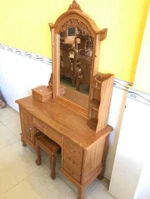 Bàn trang điểm mẫu mã đẹp, sang trọng