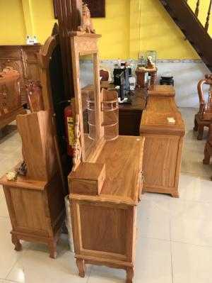Bàn trang điểm mẫu mã đẹp