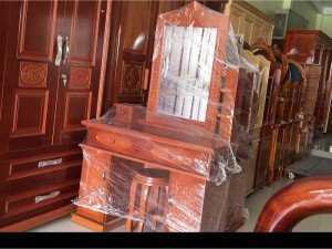 Hàng quá đủ loại