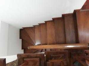 Bán gấp nhà Định Công, phân lô, rộng rãi, an sinh tốt, giá bèo