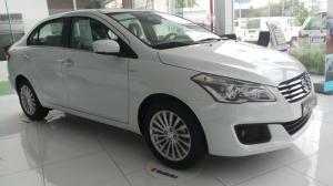 Suzuki Ciaz màu trắng nhập khẩu THÁI LAN