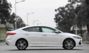 Hyundai Elantra Sport 2018 có xe sẵn, giao ngay