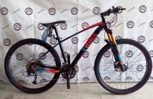 Xe đạp TRINX B700