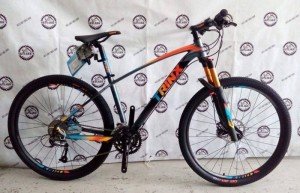 Xe đạp TRINX B700