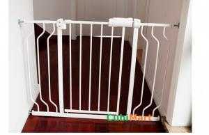 Kích thước: kích thước tiêu chuẩn gồm hai kích thước 61-73cm và 74-86cm. Nếu muốn lắp vào cửa có kích thước rộng hơn, chúng ta cần thêm khớp nối. Kích thước tối đa tới 184cm.