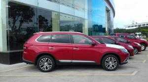Mitsubishi Outlander giá tốt