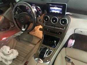 Cần bán con xe Mercedes GLC 250 2016 màu trắng zin