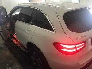 Cần bán con xe Mercedes GLC 250 2016 màu trắng zin