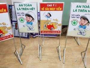 Biển báo hố sâu nguy hiểm