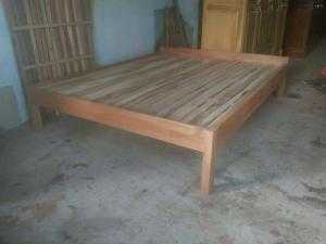 Giường ngủ gỗ giá rẻ