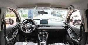 Nội thất và Option Mazda 2