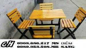 Chuyên sản xuất bàn ghế gỗ quán nhậu q20