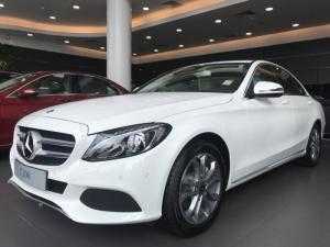 Giá Xe Mercedes Benz C200 2018 Khuyến Mãi Lớn tặng ngay bộ phụ kiện trang bị cao cấp