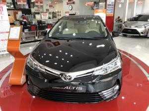 Altis 1.8G màu đen 2018 giao ngay