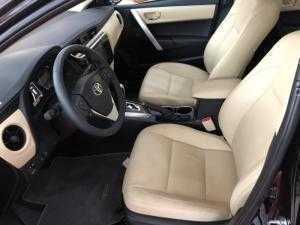 Altis 1.8G màu đen 2018 giao ngay
