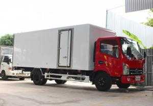 Xe tải 1,9T thùng Composit 6,1m vào TP ban ngày