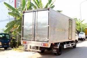 Xe tải Hyundai HD800 8 tấn thùng kín Inox