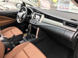 Bán xe Toyota Innova 2018 số sàn , khuyến mãi đặc biệt, xe có giao ngay, hổ trợ vay vốn 80%, lãi suất ưu đãi