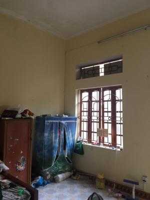 Bán gấp nhà 2 tầng cũ 81m2 ngay mặt phố Đặng Quốc Trinh chỉ 1,7 tỷ