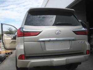 Bán Lexus LX570 nhập mỹ,màu vàng 2018,mới 100%,giá tốt ,xe giao ngay.