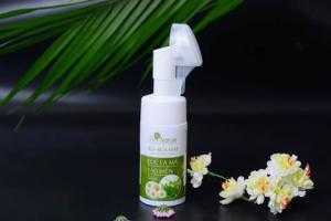 Sữa rửa mặt thiên nhiên kết hợp bàn chải massage trẻ hóa làn da