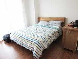 Giường gỗ sồi kiểu 3 nan ngang