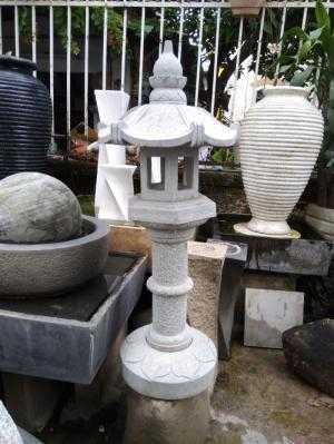 Đèn đá kiểu nhật