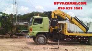 Cẩu Gập Robot Hyva Gắn Đầu Kéo