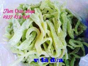 Mứt dừa non Bến Tre vị Lá Dứa