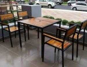 Bàn ghế quán ăn giá rẻ