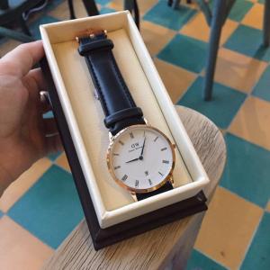 Đồng hồ Daniel Wellington (nam -nữ)