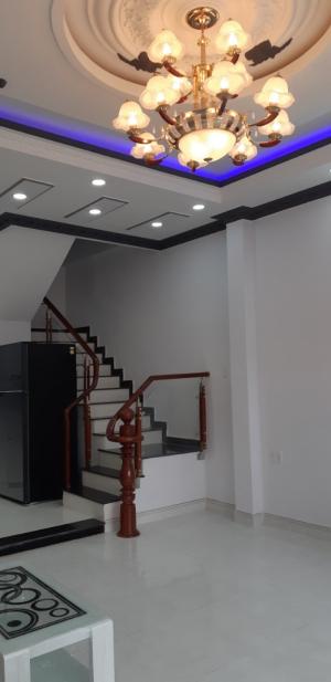 Nhà 1 trệt 2 lầu SHR, hẻm xe hơi 2177 Hu